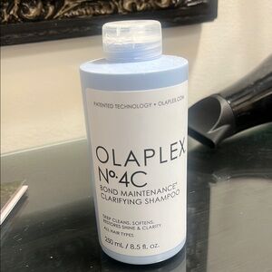 OLAPLEX Blue Bond Maintenance Clarifying Shampoo Hair Care